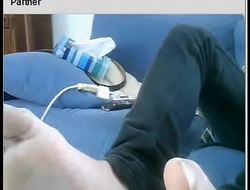 Teen hetero show feet in cam
